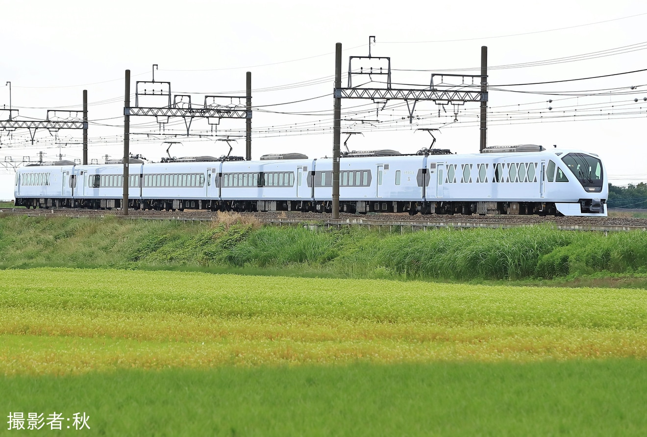 【東武】上皇ご夫妻ご乗車のN100系N103F使用の臨時列車の拡大写真