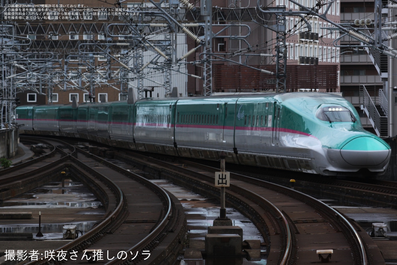 【JR東】E5系U5編成新幹線総合車両センター出場試運転の拡大写真
