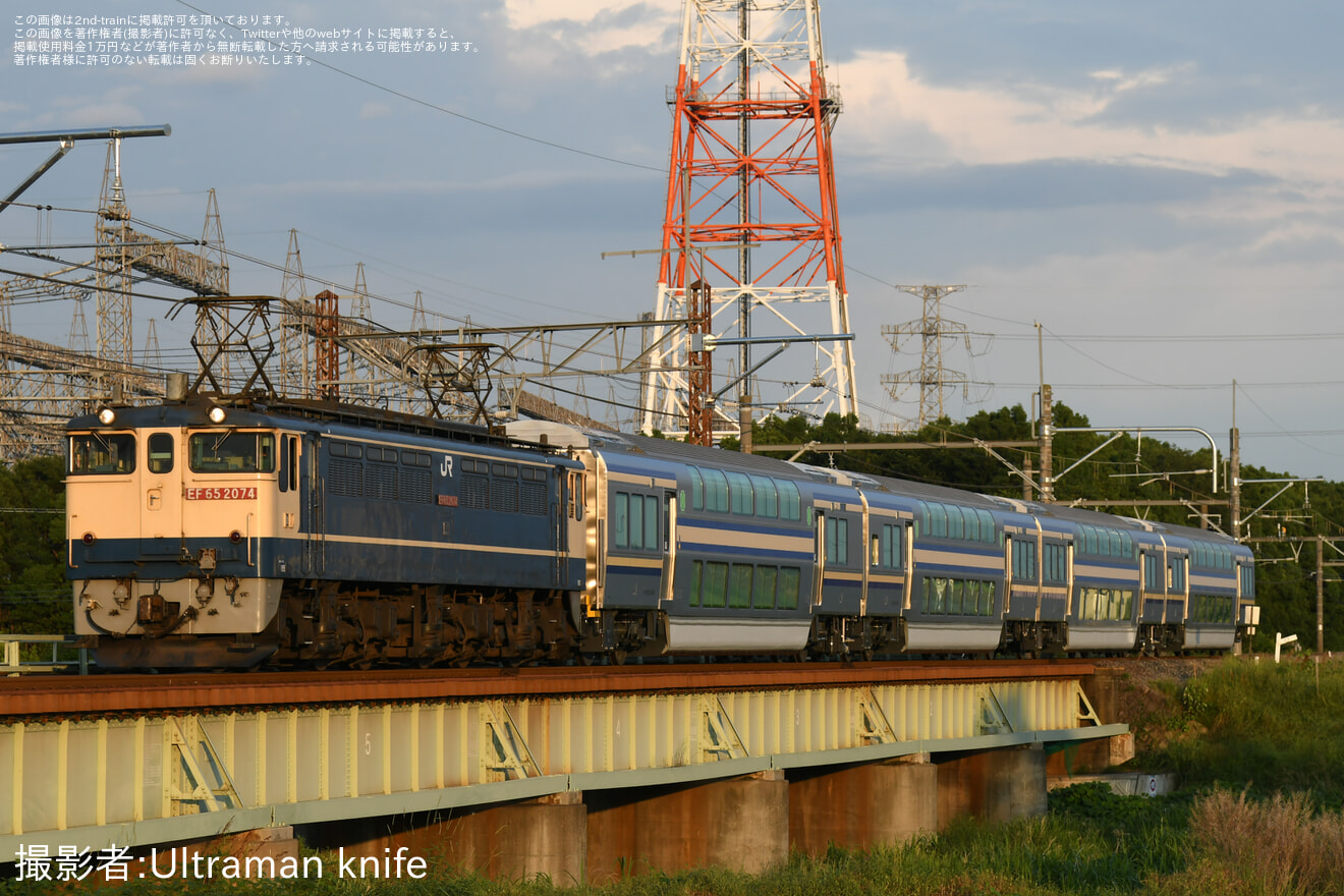 【JR東】E235系F-41編成およびF-42編成用グリーン車輸送の拡大写真