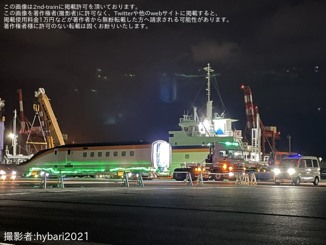 【JR東】E8系G6編成が仙台港から陸送を不明で撮影した写真