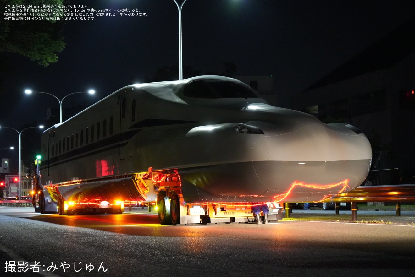 【JR海】新幹線車両製造4500両達成、N700S系J45編成陸送の拡大写真