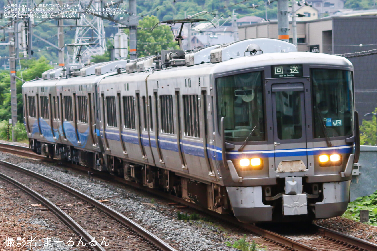 【あい鉄】521系AK16編成 吹田総合車両所出場返却回送の拡大写真