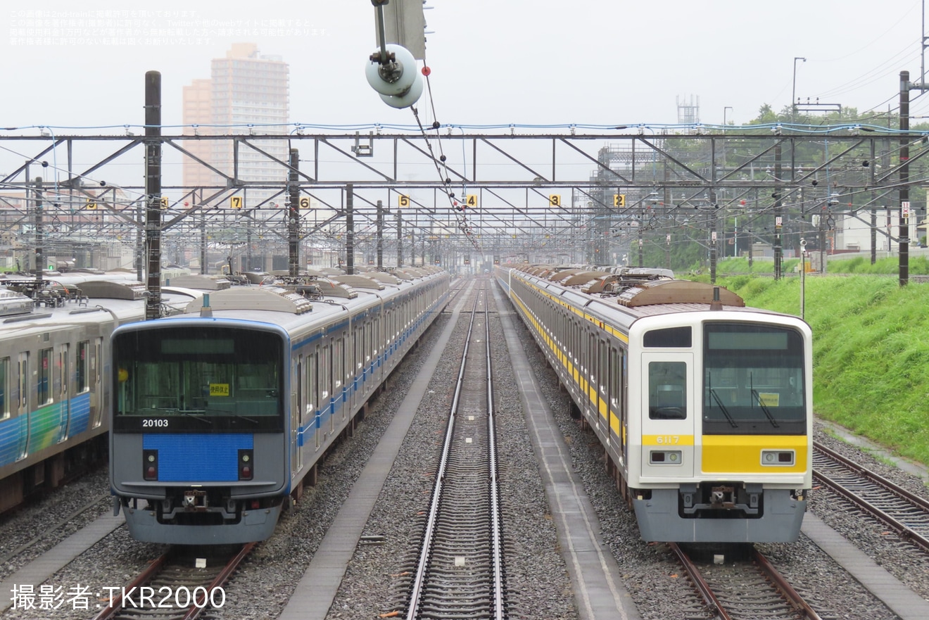 【西武】6000系6117F「西武有楽町線40周年記念車両」に使用休止中の札の拡大写真