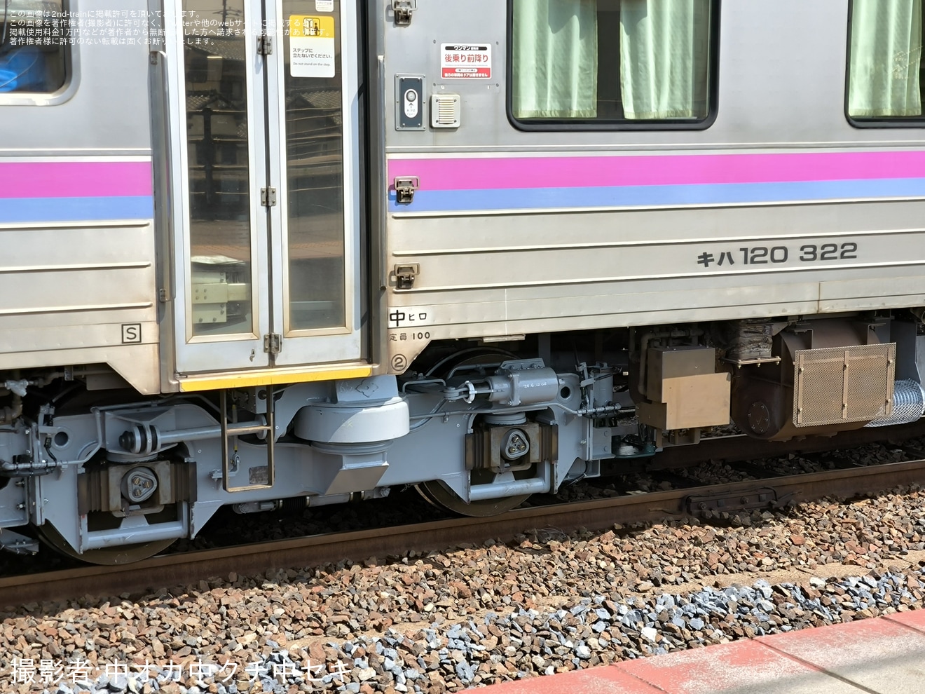 【JR西】キハ120-322下関総合車両所本所構内試運転の拡大写真