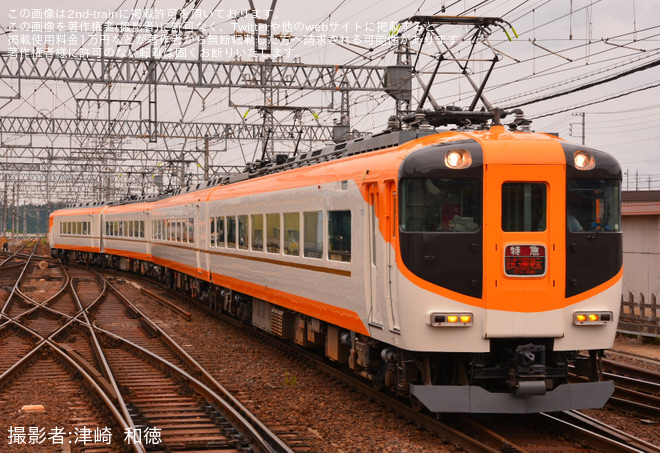 【近鉄】12400系NN01五位堂検修車庫出場試運転を名張駅で撮影した写真