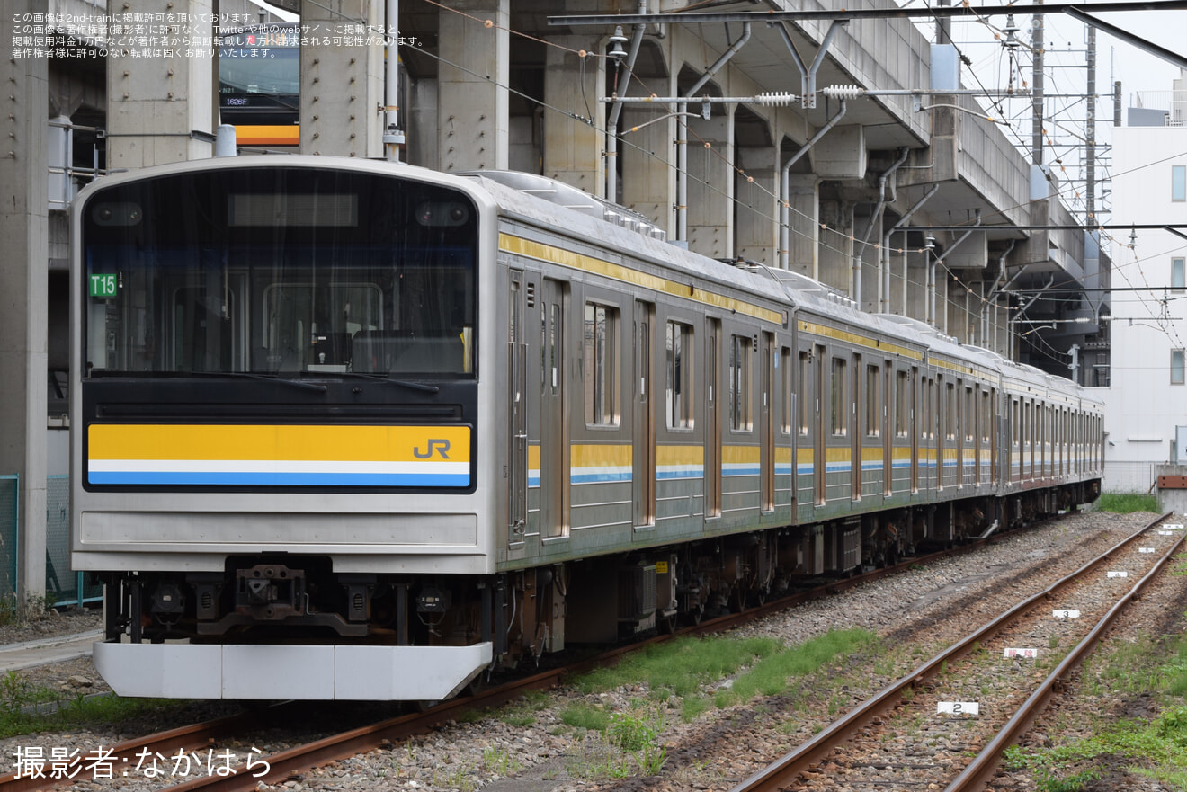 【JR東】JR鶴見線用205系ナハT15編成とナハT17編成がジャンパ線連結の上留置されるの拡大写真