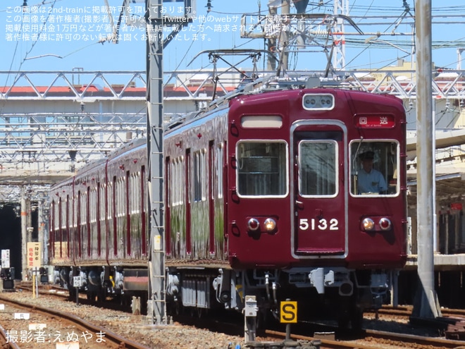 【阪急】5100系5132F(5132×4R)正雀工場出場回送を不明で撮影した写真