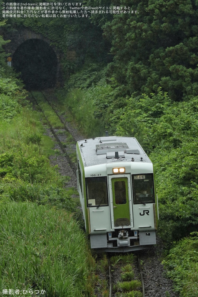 【JR東】キハ100-37が磐越東線で出場試運転を不明で撮影した写真