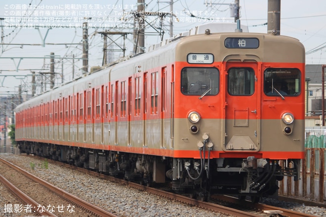 【東武】8000系8111Fのヘッドマークが取り外されて運用入りを不明で撮影した写真