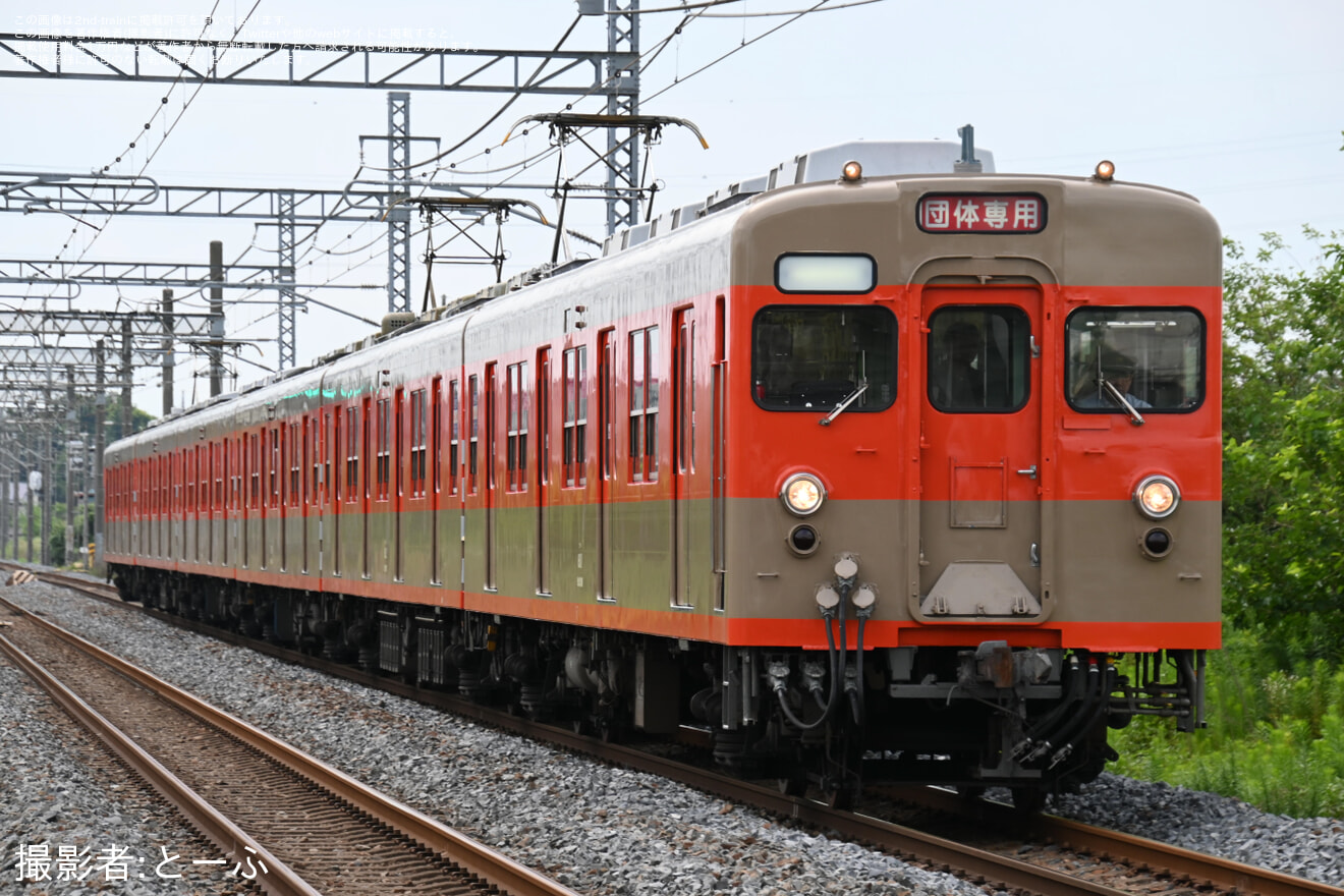 【東武】8000系8111F使用 「懐かしの林間学校列車」の拡大写真