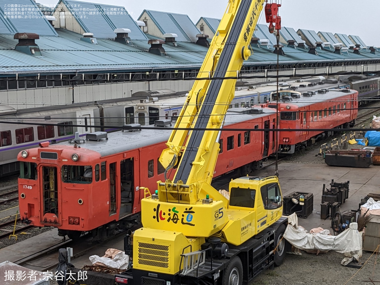 【JR北】キハ40-1749(首都圏色)が釧路運輸車両所で解体作業開始の拡大写真