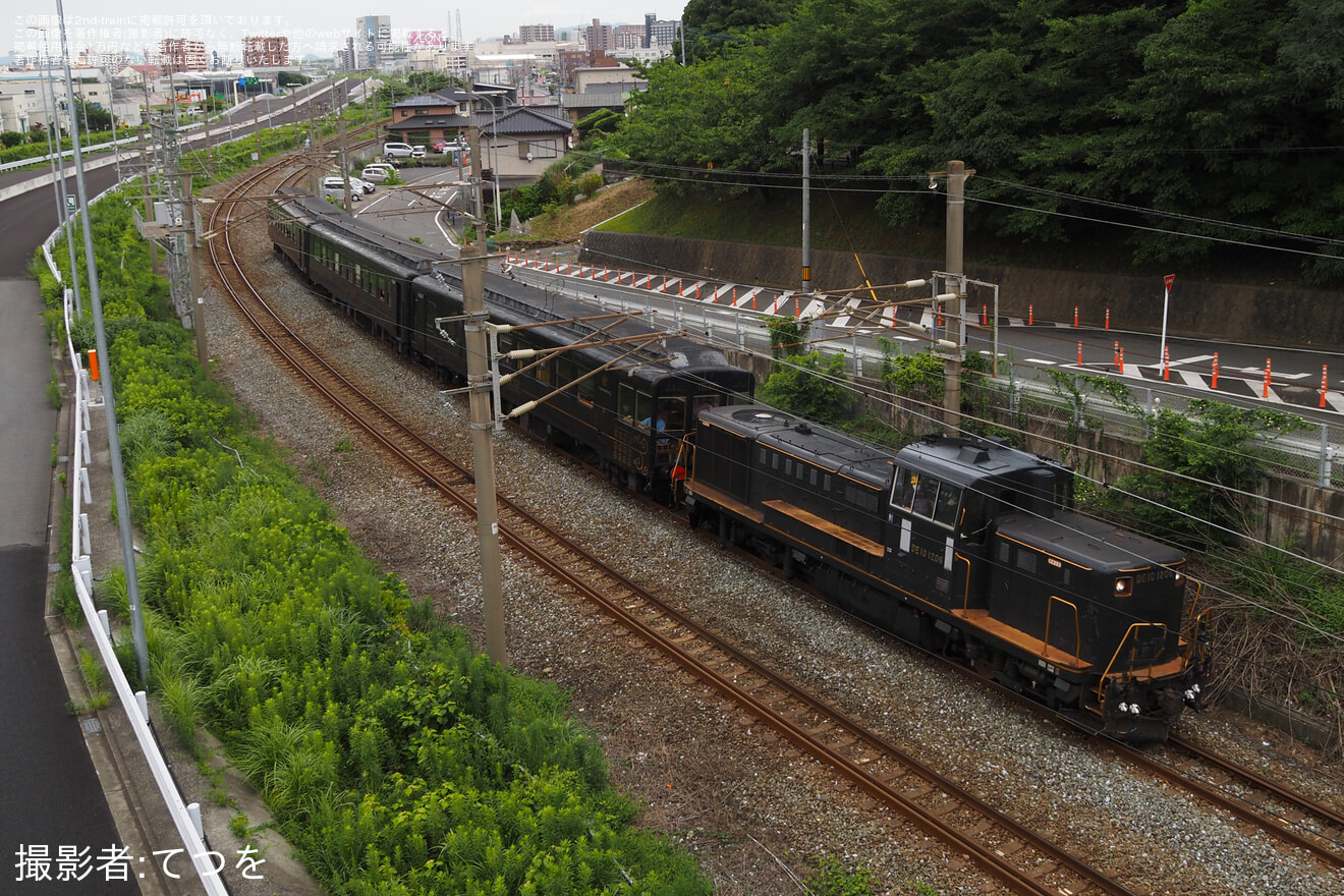 【JR九】DE10+50系博多発長崎行き団体臨時列車運行の拡大写真