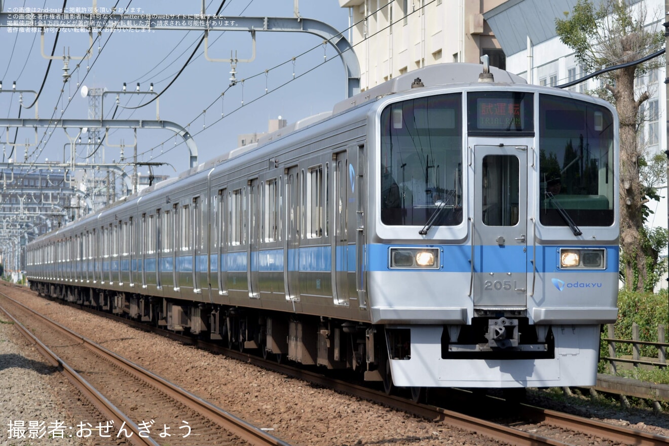 【小田急】2000形2051F(2051×8) 江ノ島線TASC試運転の拡大写真