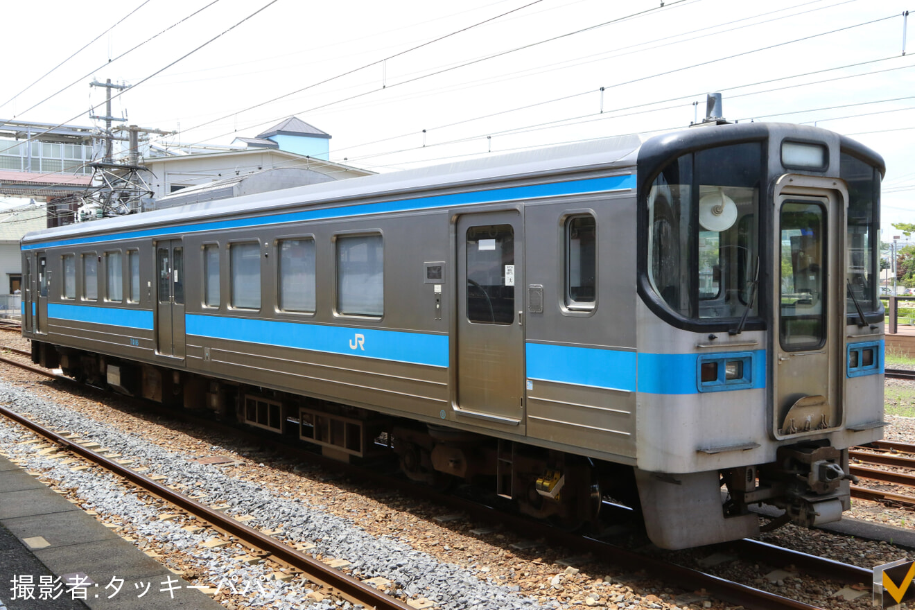 【JR四】7000系電車7016号車が多度津工場出場の拡大写真
