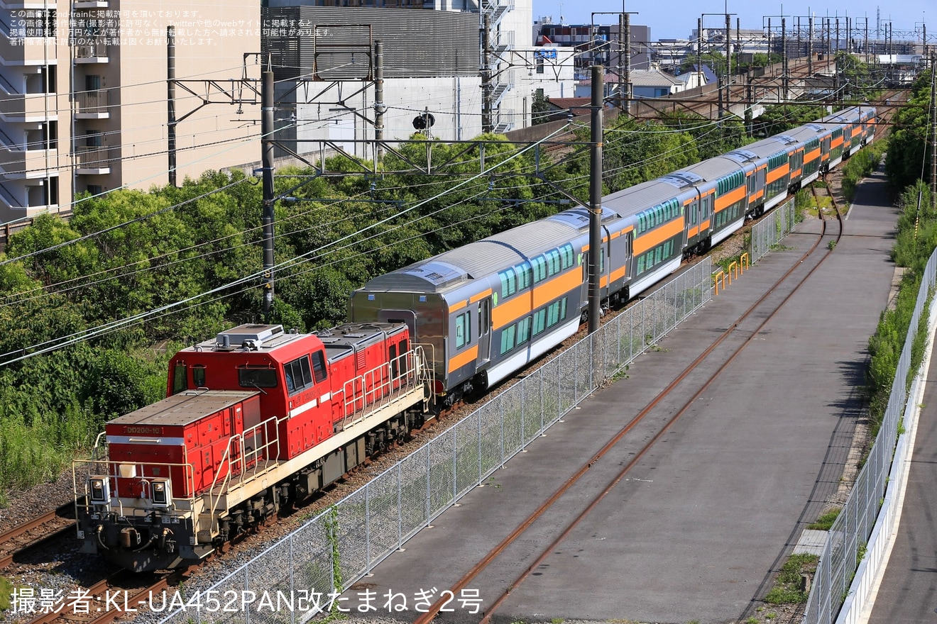 【JR東】E233系0番台グリーン車8両(サロE233-41〜44+サロE232-41〜44)甲種輸送の拡大写真