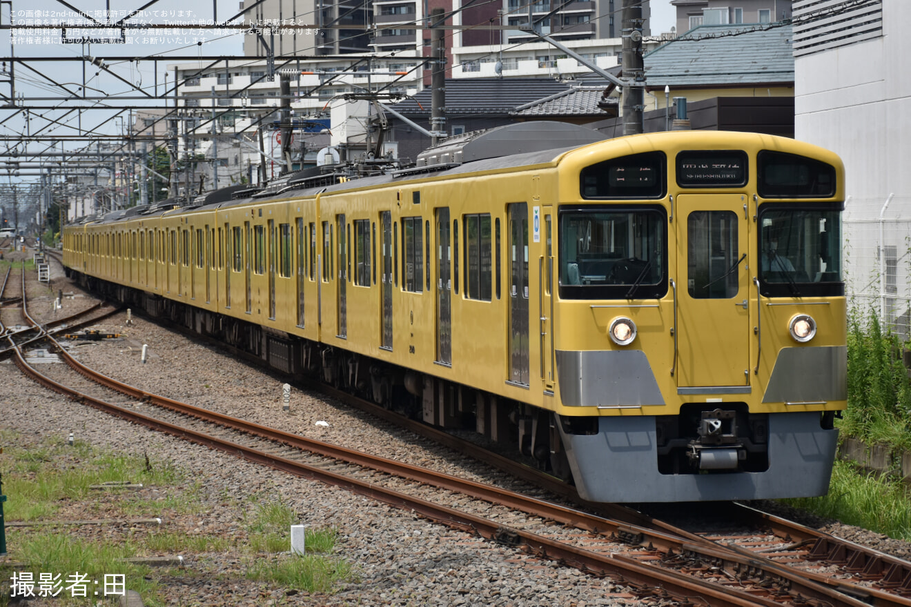 【西武】2000系2049F+2461F西武新宿線の各停運用へ充当の拡大写真