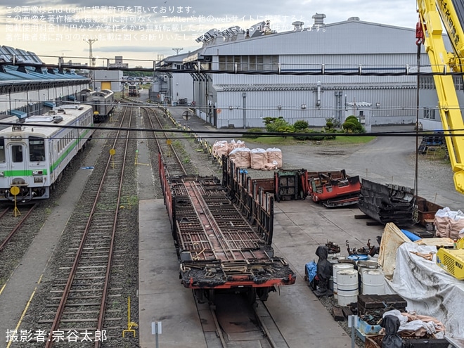 【JR北】キハ40-1758(首都圏色)が釧路運輸車両所で解体中を釧路運輸車輌所で撮影した写真