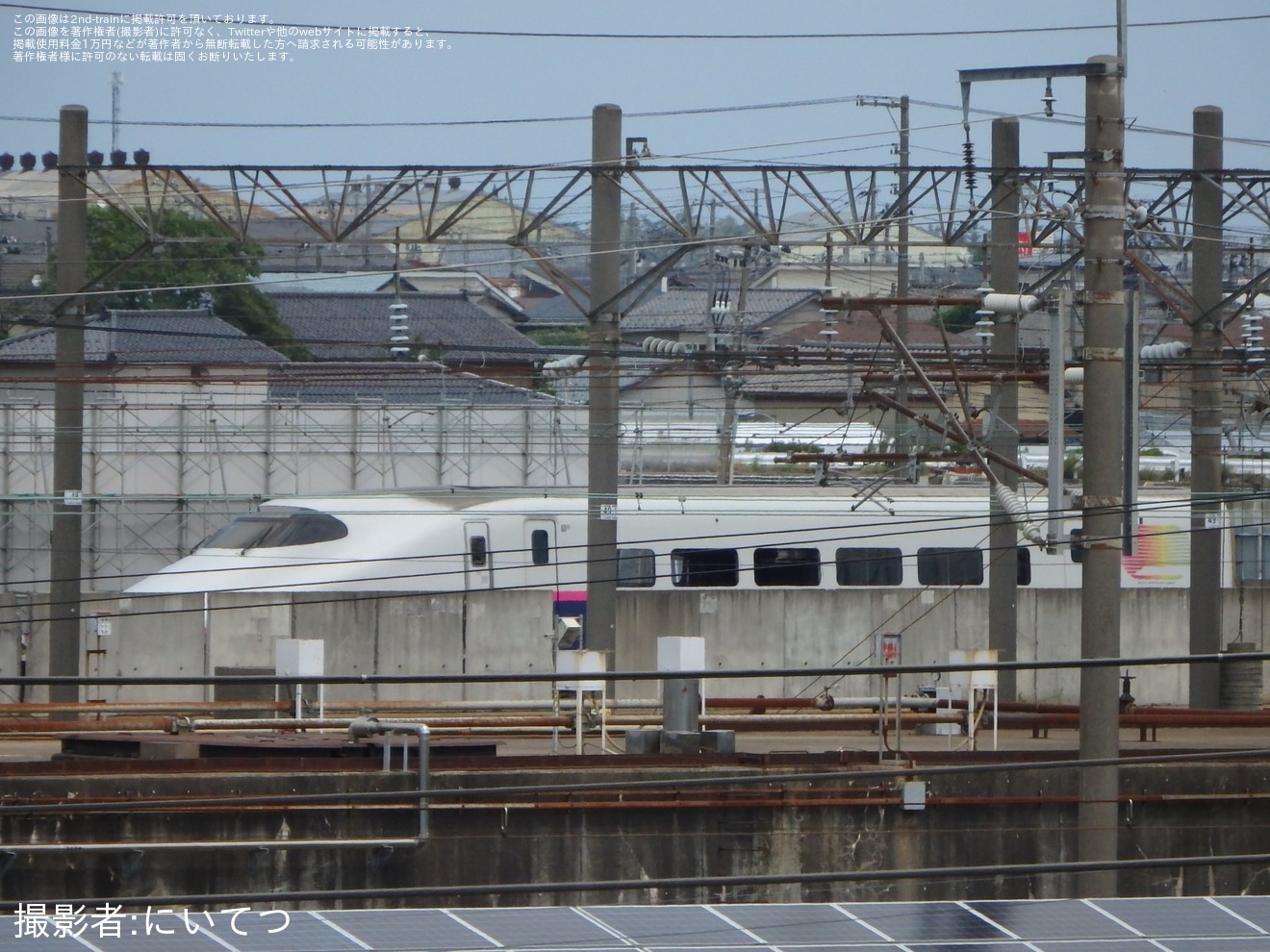 【JR東】E2系J68編成が新潟新幹線車両センター解体線で残り1両にの拡大写真