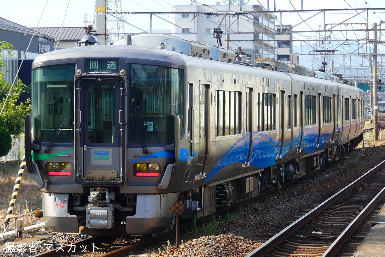 【あい鉄】521系AK15編成吹田総合車両所本所出場回送の拡大写真