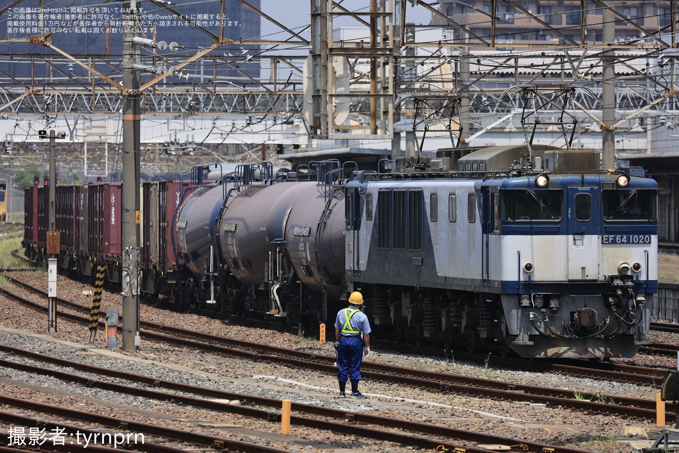 【JR貨】タキ44000形タキ44156とタキ43000形のタキ43355、タキ43352が廃車のため回送の拡大写真