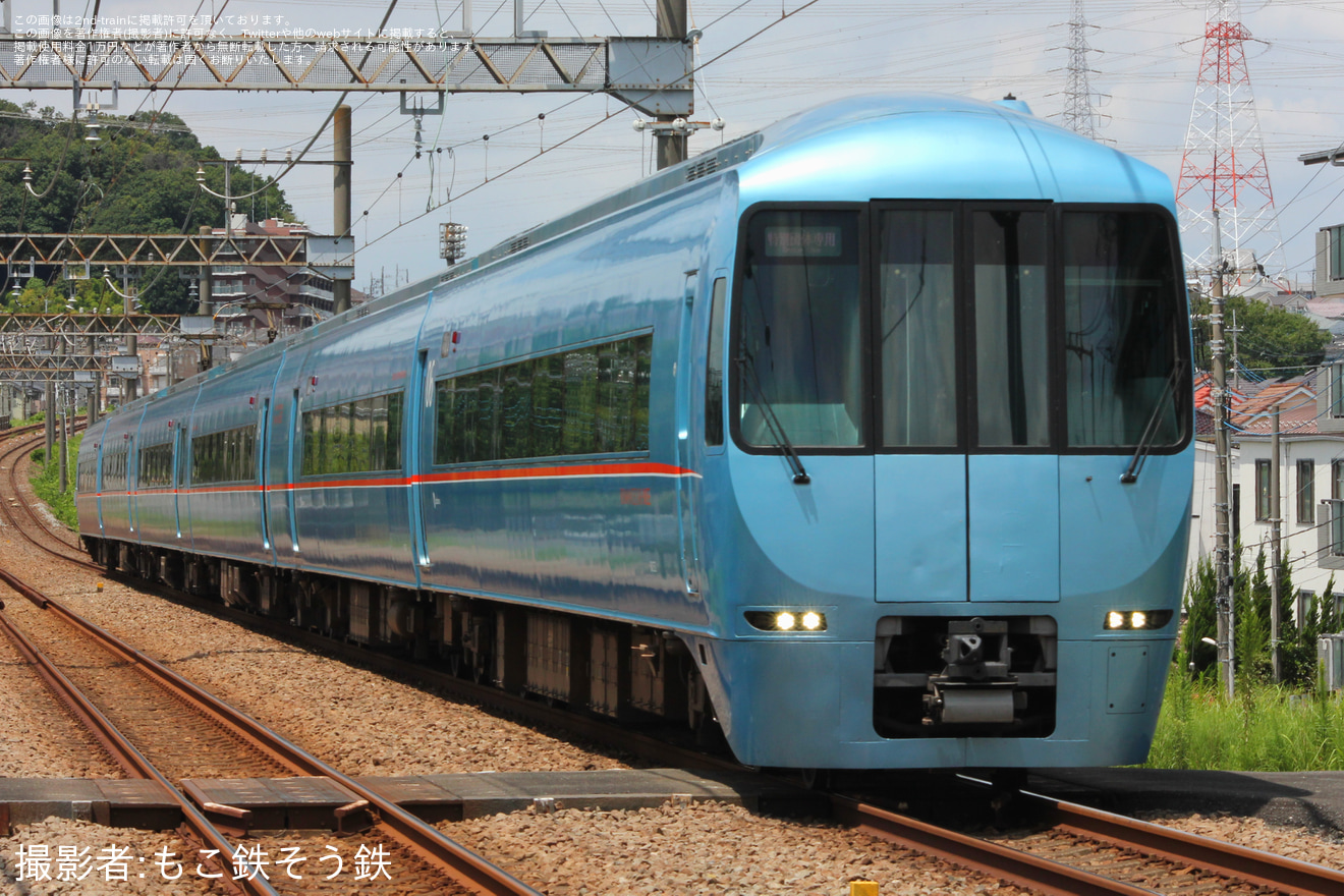 【小田急】「夏休み人気のロマンスカー4車種乗車継ミステリーリレー」の拡大写真