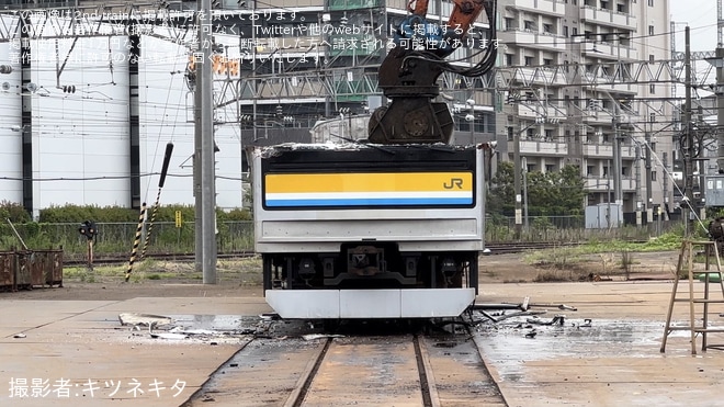 郡山総合車両センター付近で撮影された【JR東】205系T11編成のクモハ204-1101が解体