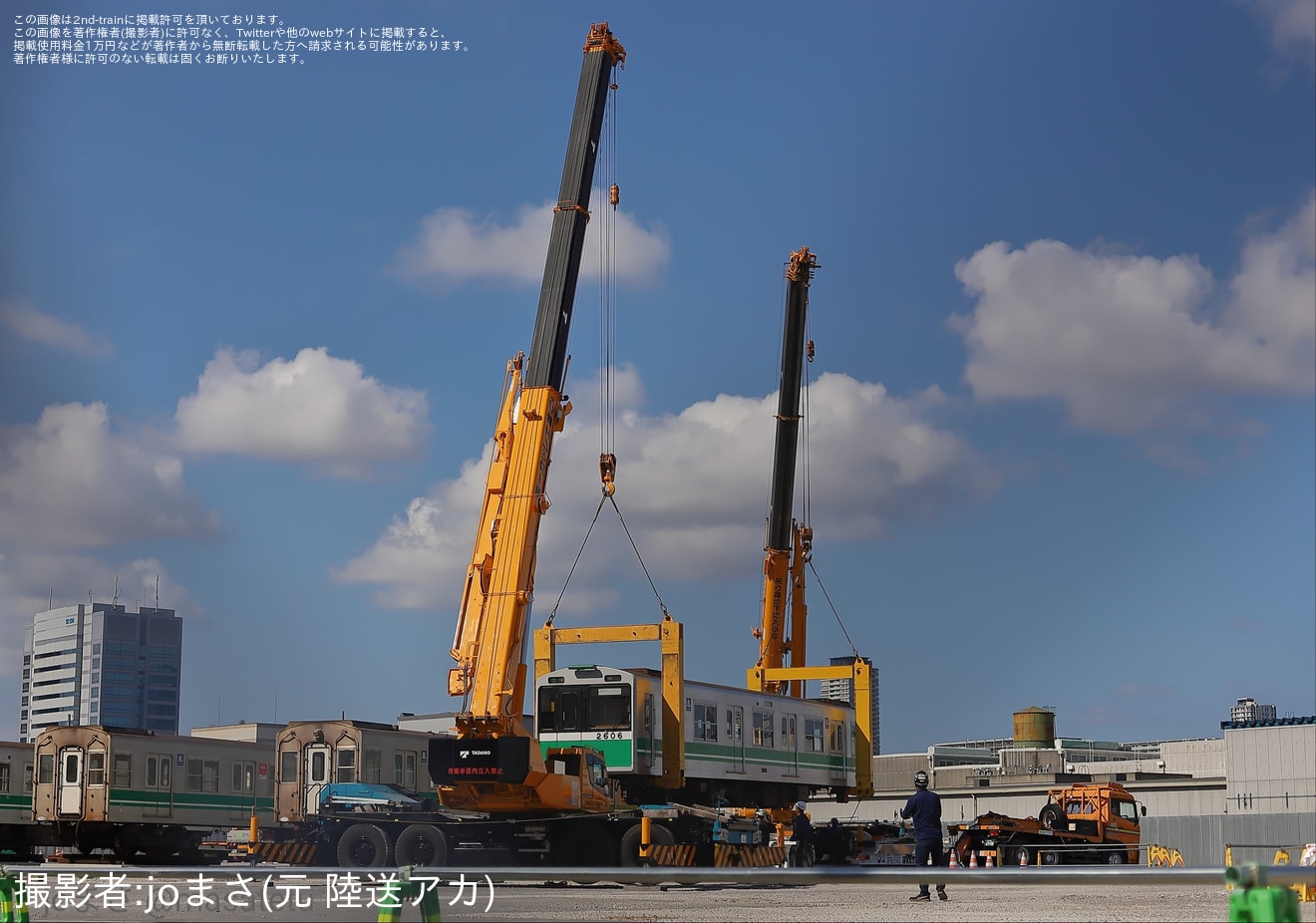 【大阪メトロ】森之宮検車場内にて20系2606F6両が横持ち陸送が実施の拡大写真