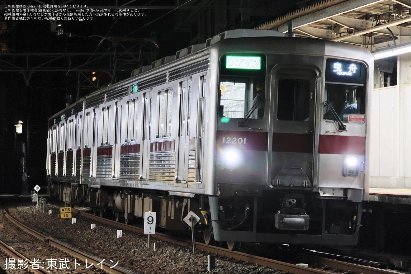 【東武】10000型と10030型を使用した東武亀戸線の夜間試運転の拡大写真