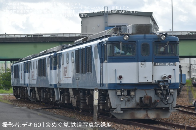 【JR貨】EF64-1018とEF64-1013とEF64-1017が愛知機関区の解体線へを不明で撮影した写真