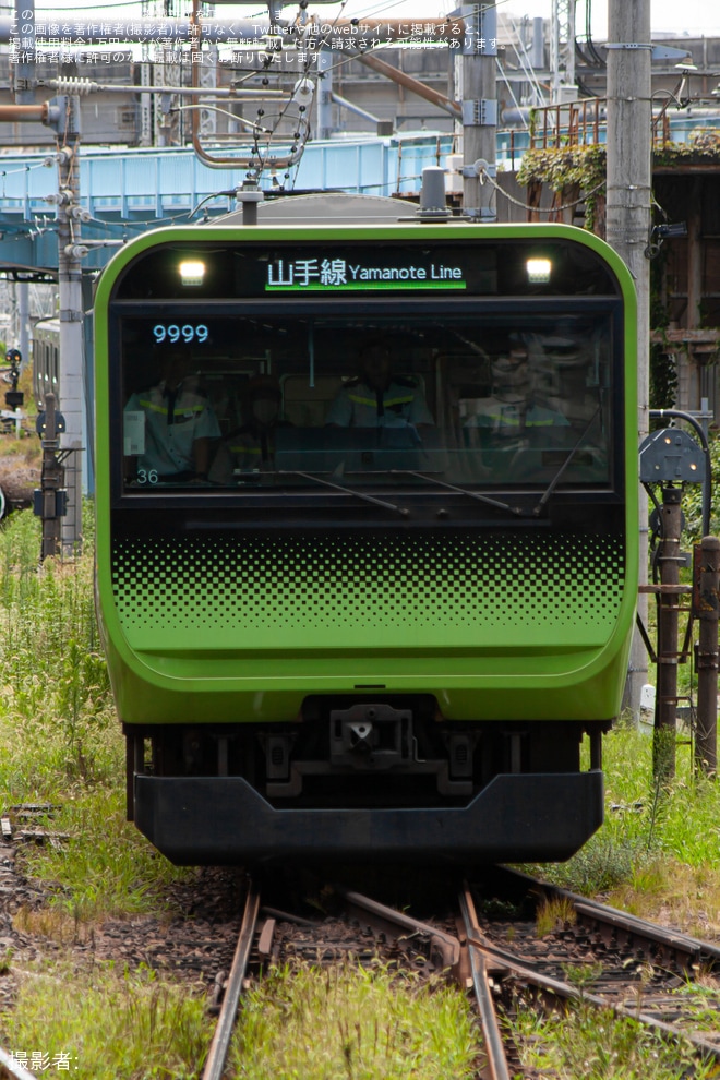 【JR東】E235系トウ36編成東京総合車両センター入場を不明で撮影した写真