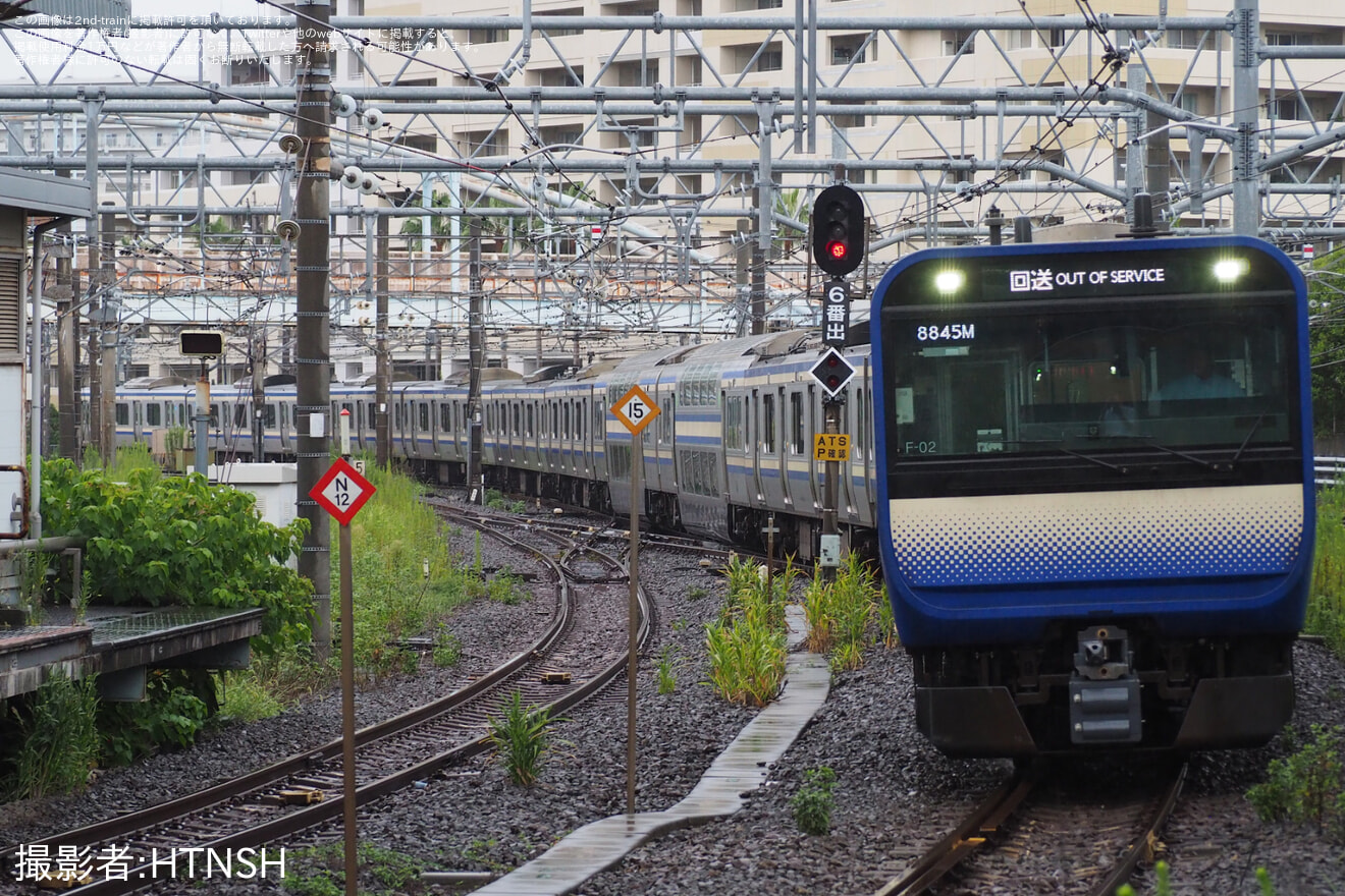 【JR東】E235系クラF-02編成 東京総合車両センター出場の拡大写真