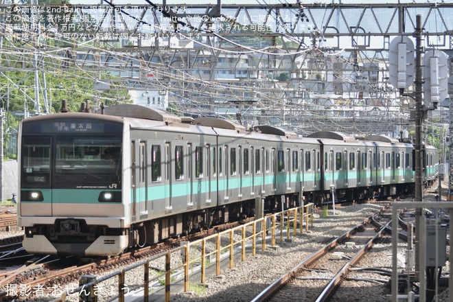 【JR東】E233系マト1編成 各駅停車唐木田行きの運用を代走を新百合ヶ丘駅で撮影した写真