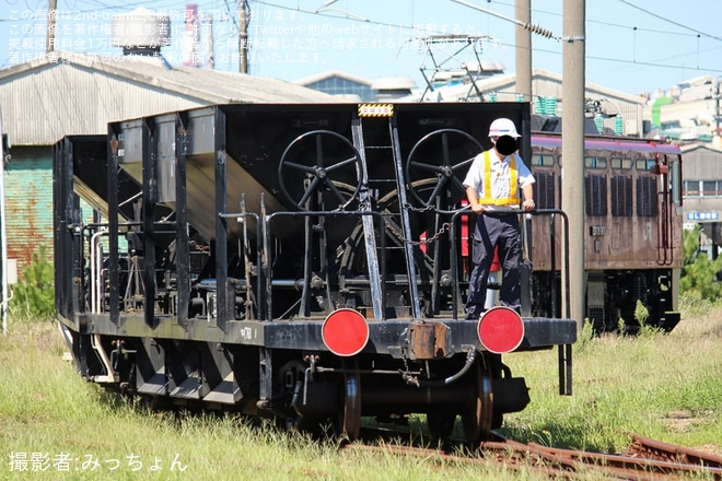 【JR東】ホキ800型4両が秋田総合車両センターへ配給輸送を不明で撮影した写真