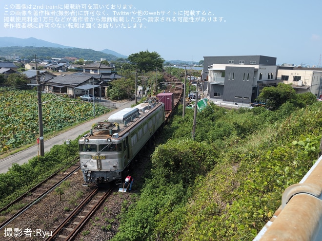 【JR貨】EF81-303(銀釜)が踏切事故に遭遇を不明で撮影した写真