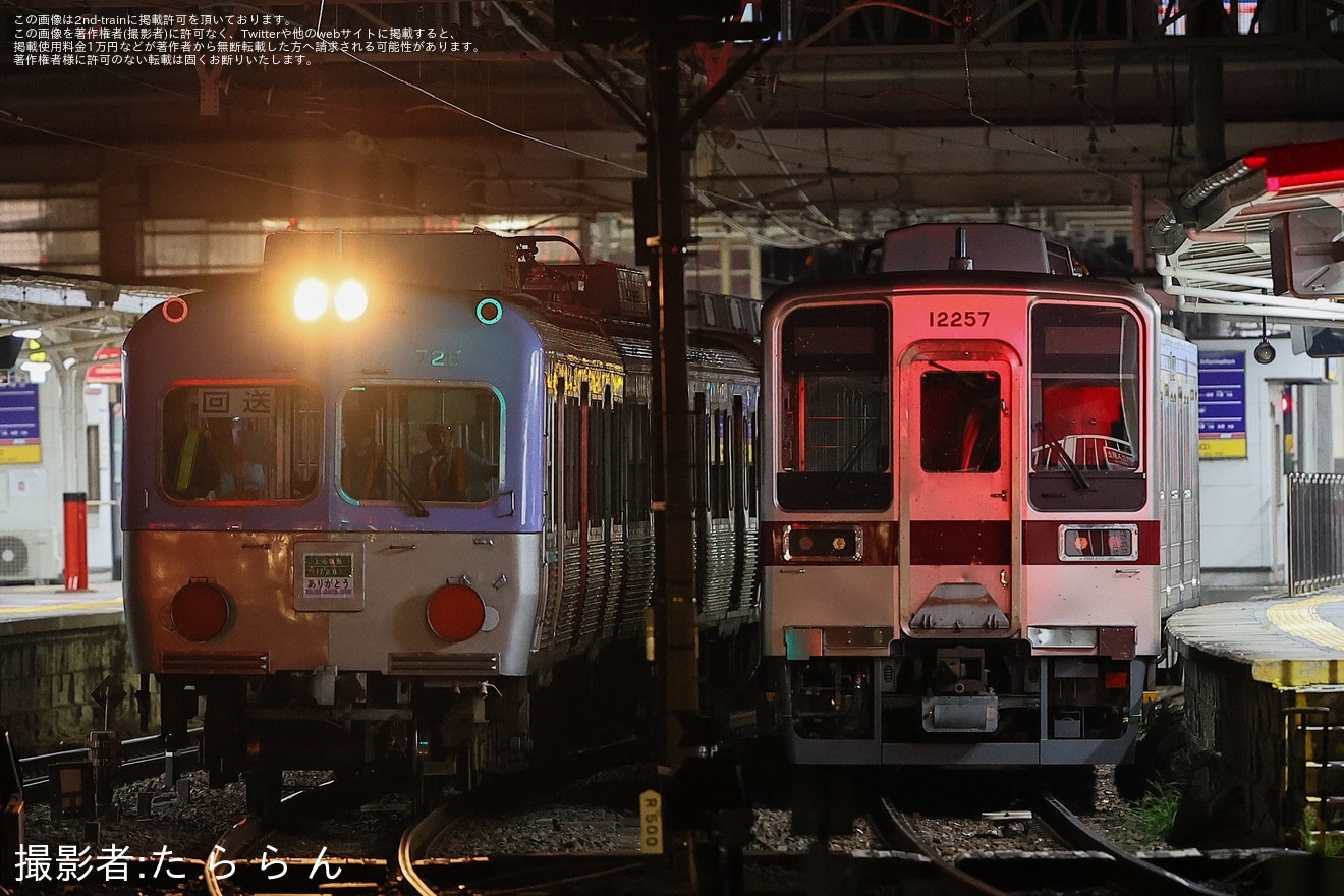 【上毛】700型716Fが北館林荷扱所へ廃車のため850型に牽引され回送の拡大写真