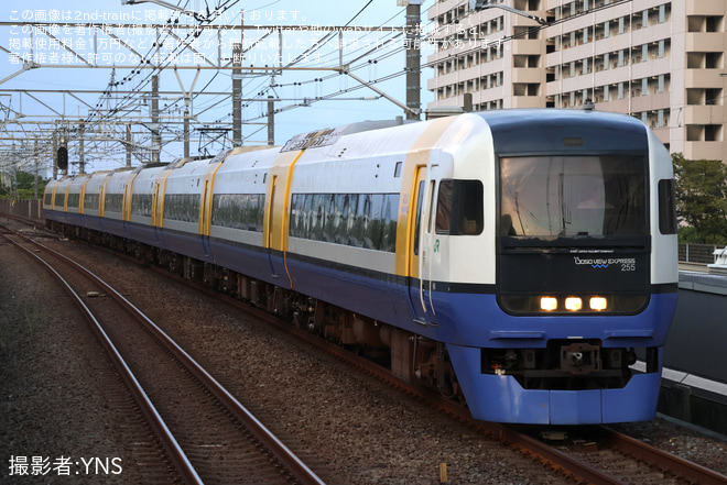 【JR東】特急「ビューわかしお」を臨時運行(2024年9月）を新浦安駅で撮影した写真