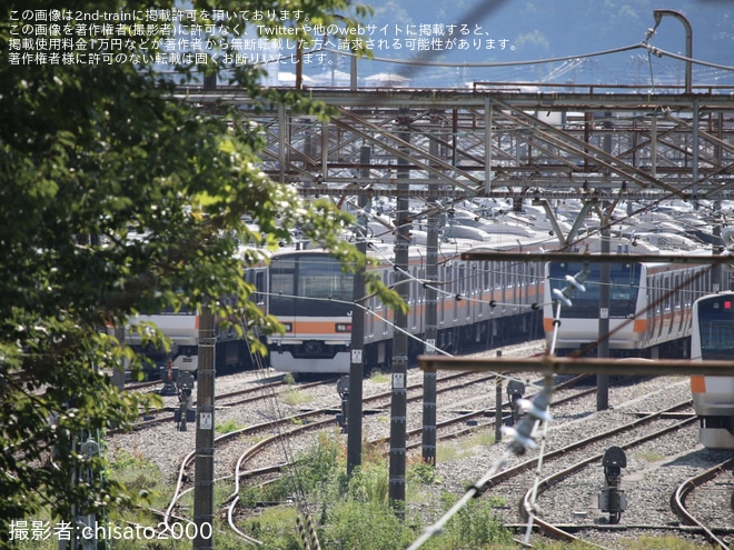 【JR東】209系トタ81編成が編成番号札を取り外し