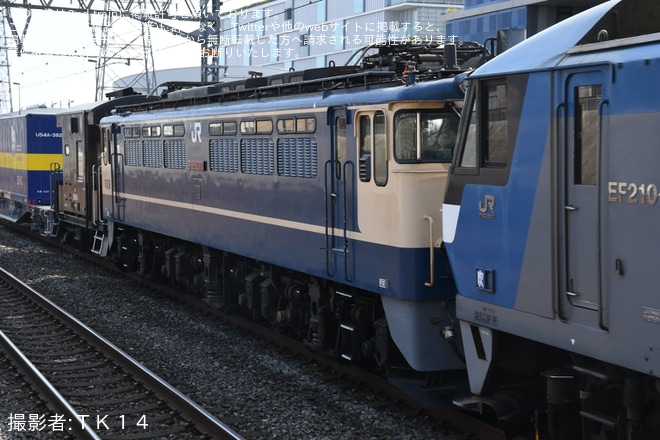 【JR貨】EF65-2070+ヨ8891+コキ107-574+コキ110-1が京都鉄道博物館へ送り込みを不明で撮影した写真