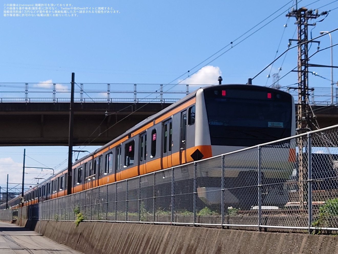 【JR東】E233系トタT71編成がホームドア対応工事を終えて武蔵小金井から豊田へ回送の拡大写真