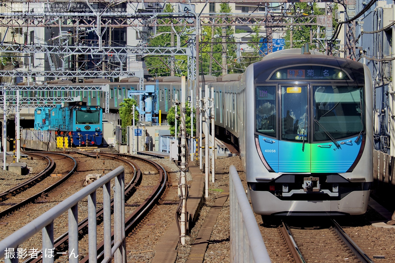 【東急】西武車10両編成が特急菊名行きとして運行の拡大写真