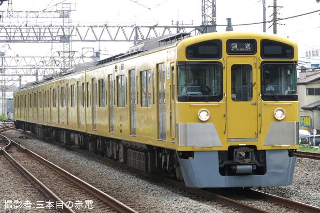 【西武】2000系2525Fが池袋線側へ回送を不明で撮影した写真