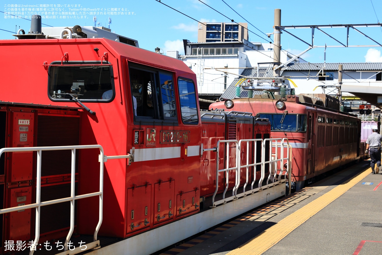 【JR貨】EF81-404小倉車両所出場の拡大写真