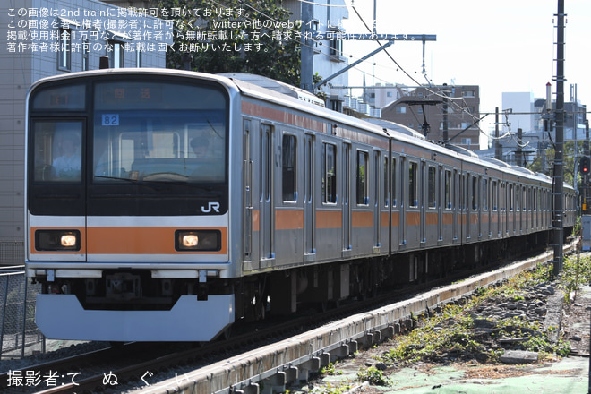 【JR東】209系トタ81編成とトタ82編成が拝島へ回送を不明で撮影した写真