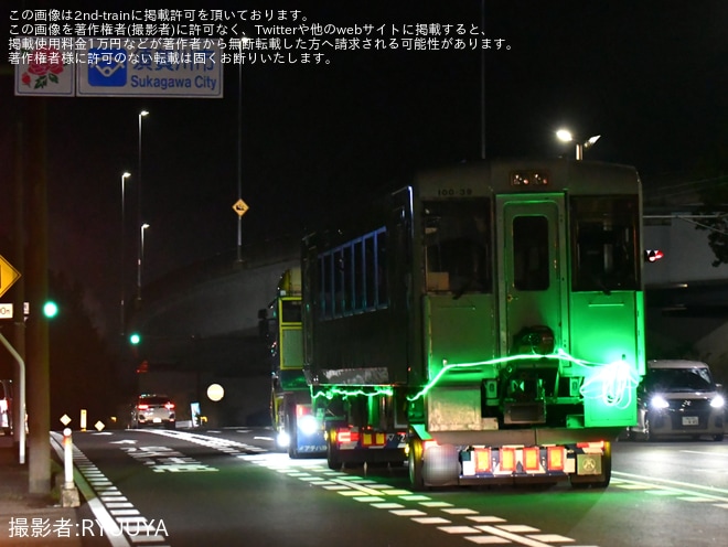 【ひたちなか】キハ100-39が那珂湊へ譲渡陸送を不明で撮影した写真