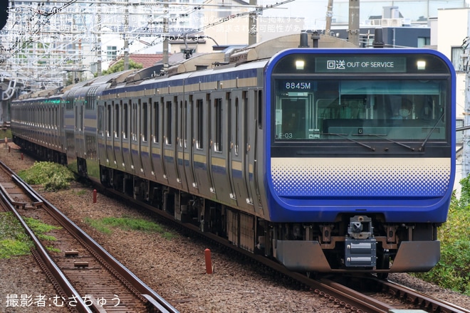 【JR東】E235系クラF-03編成 東京総合車両センター出場を西大井駅で撮影した写真