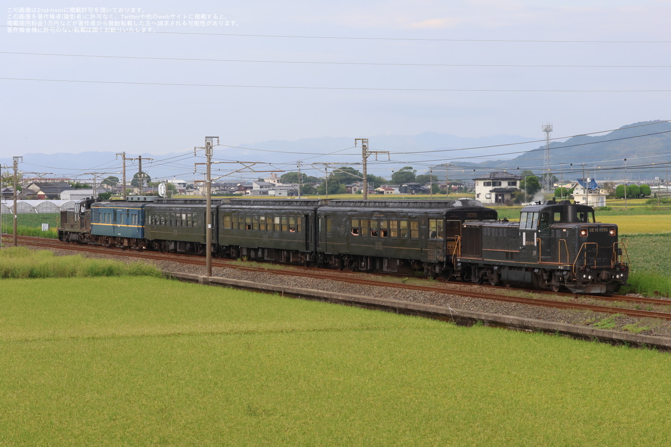 【JR九】マヤ34形50系客車連結「最初で最後の特別運行50系客車特別運行」ツアーを催行の拡大写真