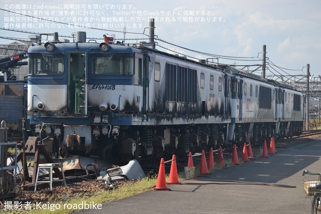 【JR貨】EF64-1018、EF64-1013、EF64-1017が解体作業中を不明で撮影した写真