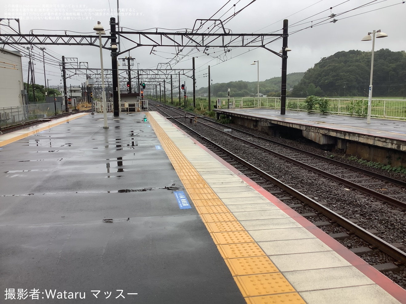 【京成】宗吾参道駅上下線ホームにあった小屋が撤去の拡大写真