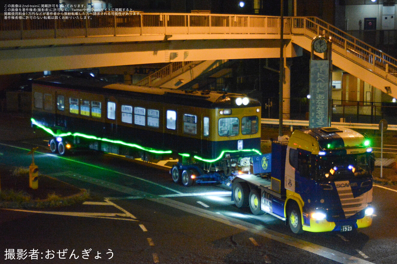 【富士急】元小田急2200形2211号・2212号 「ポッポの丘」・「首都圏電車区」へ陸送の拡大写真