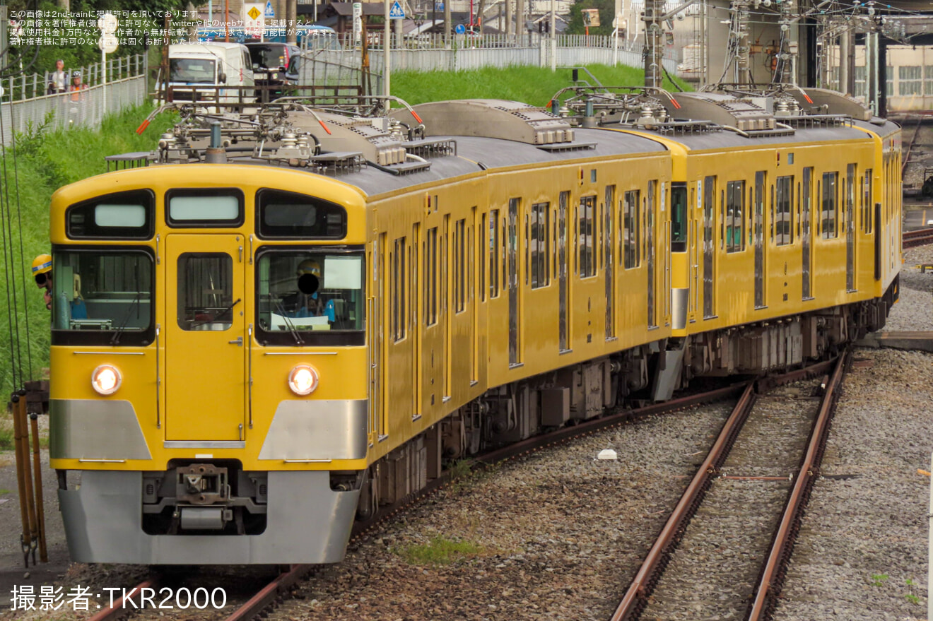 【西武】2000系2451F+2453Fの留置場所が変更の拡大写真